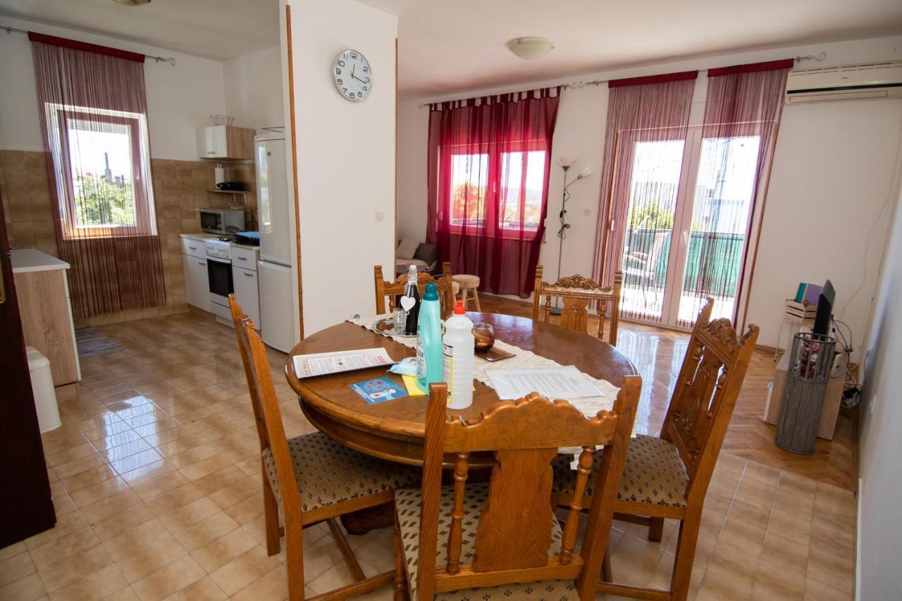 Apartmani Ivana 2 Kaštela Eksteriør bilde